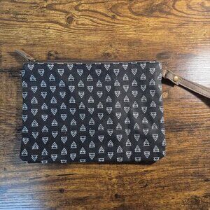 Black Geometric Wristlet Pouch – 9.5x7 – Modern Pattern